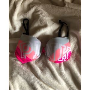 BNWOT VS PINK T-shirt Bra